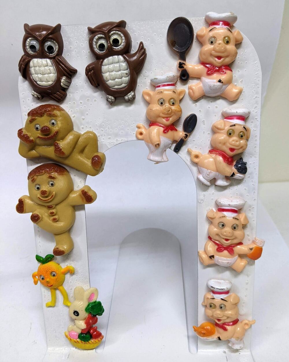 Lot of 11, 1970s Mid-Century Anthropomorphic Kitchen Fridge Magnets, Googly Eyes